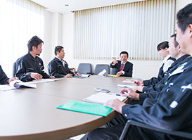 「業務部 生産管理課」 社員が一丸となり協力できる会社 自分の仕事に誇りを持ち、仲間と日々切磋琢磨して事業を発展していきます。